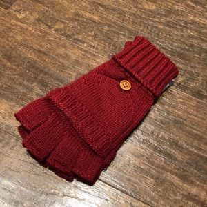 BNWT•Wine Red fingerless gloves/mittens